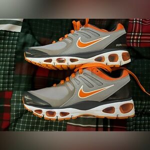 NIKE Air Max Tailwind 2 Women’s Orange Gray Shoes Size 7